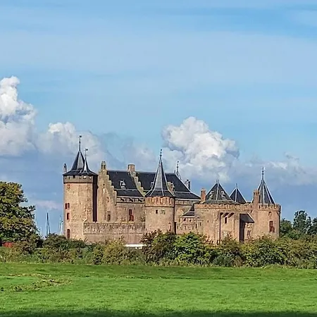 In With Swimming Pool Nyaraló