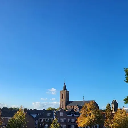 In With Swimming Pool Nyaraló