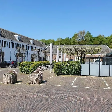 In With Swimming Pool Nyaraló *